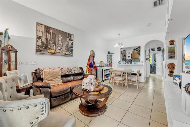 17820 NW 73rd Ave # 1, Hialeah FL 33015 - Hialeah, FL - Photo 5
