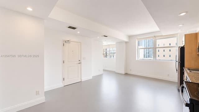 111 E Flagler St # 810, Miami FL 33131 - Miami, FL - Photo 4