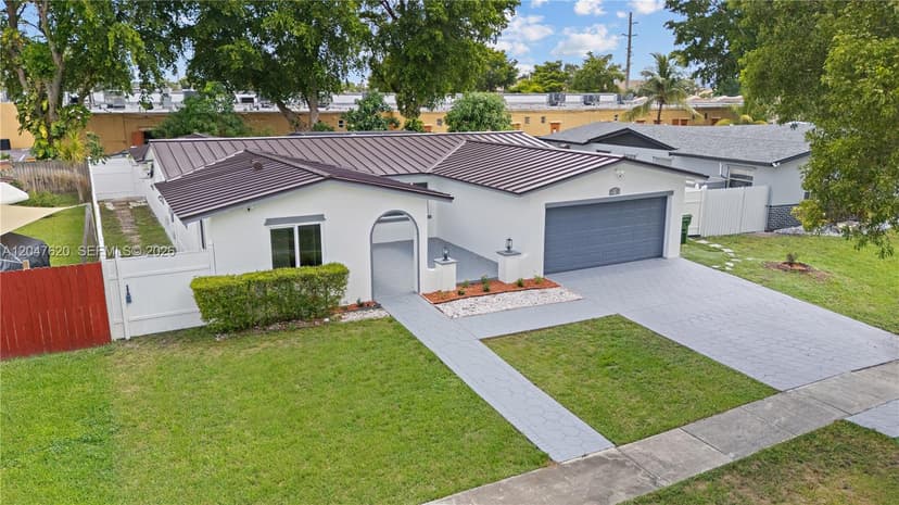 9110 NW 18th Ct, Pembroke Pines FL 33024