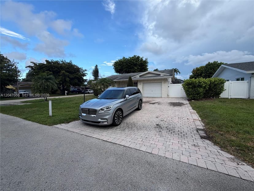 3314 NW 69th St, Fort Lauderdale FL 33309