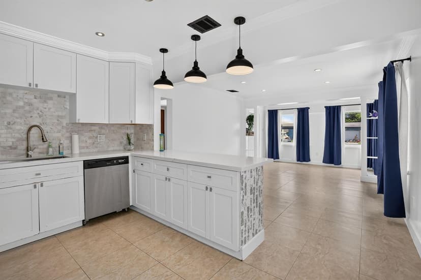 2427 Harding Street, Hollywood FL 33020