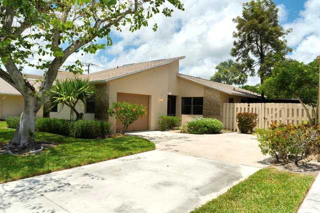 3155 NW 9th Street, Delray Beach FL 33445 - Delray Beach, FL - Photo 2