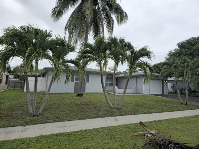 7771 NW 46th St, Lauderhill FL 33351 - Lauderhill, FL - Photo 2