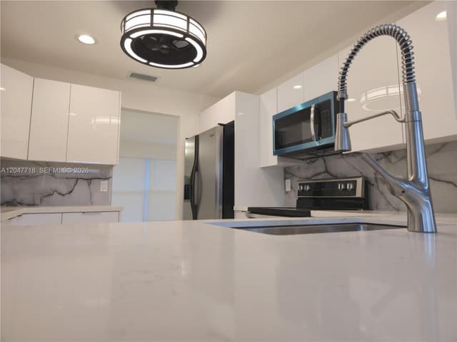 7771 NW 46th St, Lauderhill FL 33351 - Lauderhill, FL - Photo 7