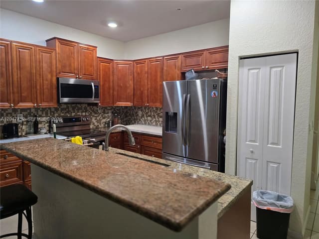 146 SW 7th Ct, Pompano Beach FL 33060 - Pompano Beach, FL - Photo 7