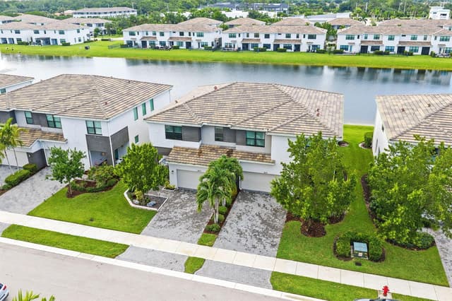 8697 Corvus, Lake Worth FL 33467 - Lake Worth, FL - Photo 4