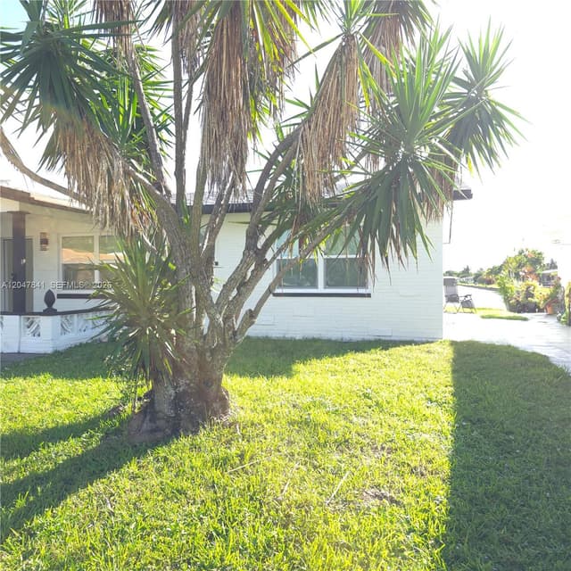4404 NW 46th Way, Tamarac FL 33319 - Tamarac, FL - Photo 4