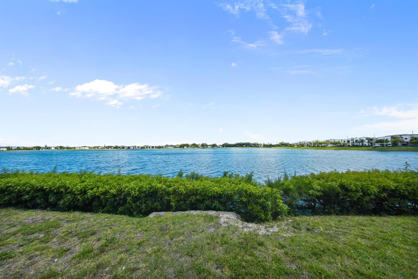 20860 San Simeon Way # 6, Miami FL 33179