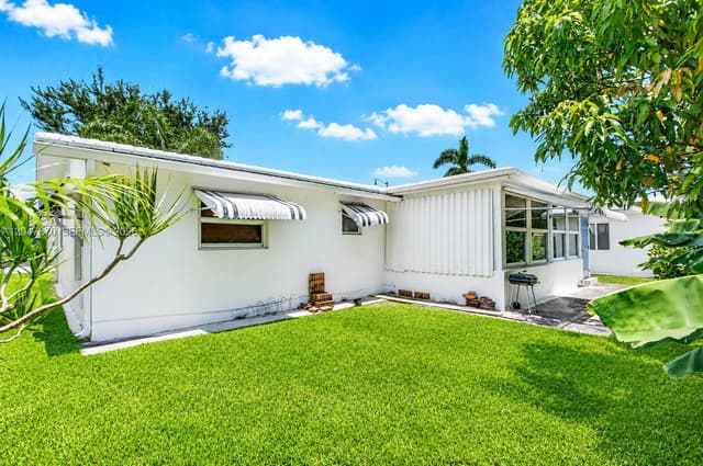 220 S Golf Blvd, Pompano Beach FL 33064 - Pompano Beach, FL - Photo 5