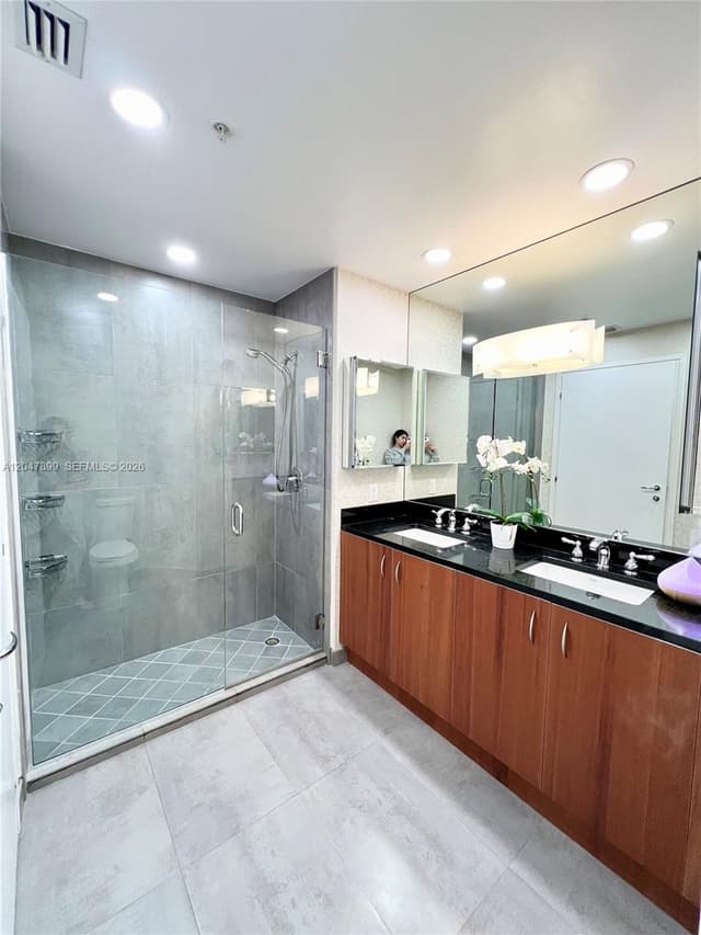 300 S Biscayne Blvd # 814, Miami FL 33131 - Miami, FL - Photo 5