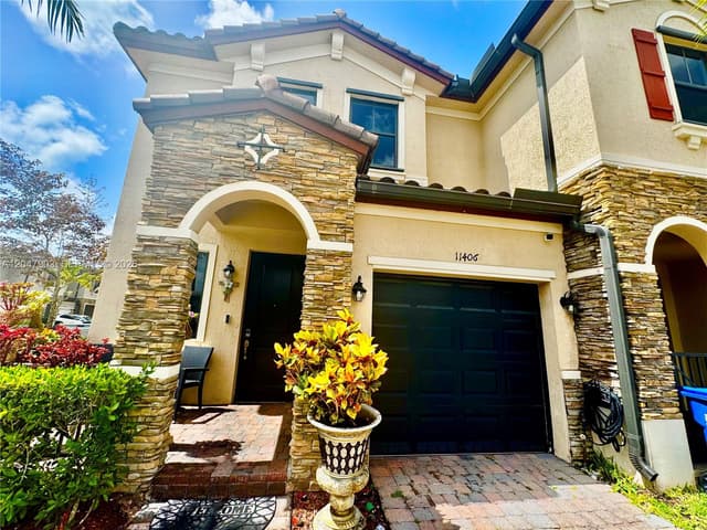 11406 SW 252nd Ter, Homestead FL 33032 - Homestead, FL - Photo 4