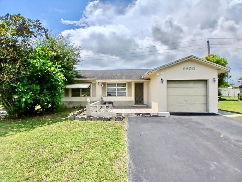 9500 NW 70th Street, Tamarac FL 33321