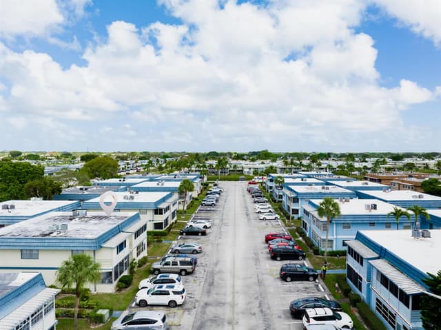 233 Brittany E, Delray Beach FL 33446 - Delray Beach, FL - Photo 5
