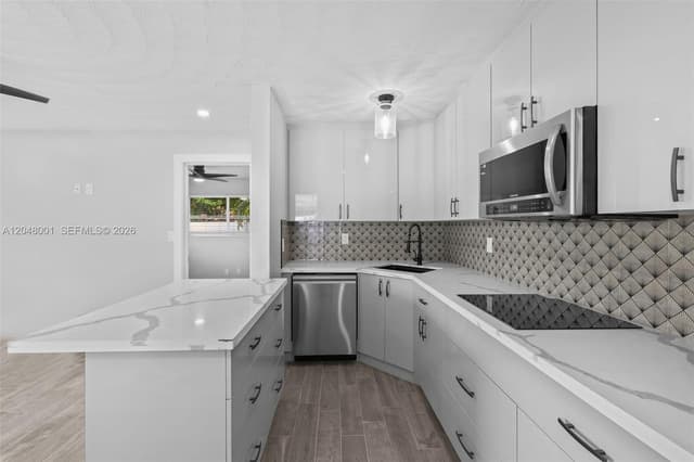 1634 NE 4th Pl, Fort Lauderdale FL 33301 - Fort Lauderdale, FL - Photo 6
