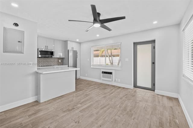 1634 NE 4th Pl, Fort Lauderdale FL 33301 - Fort Lauderdale, FL - Photo 3