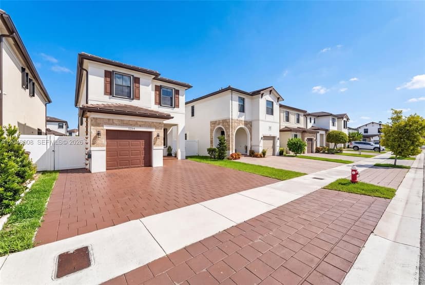 11024 W 35th Ln, Hialeah FL 33018