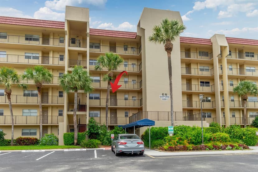 3661 Via Poinciana # 211, Lake Worth FL 33467