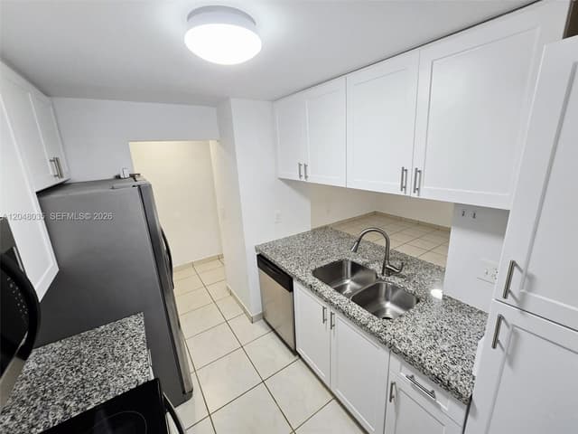8877 Fontainebleau Blvd # 202, Miami FL 33172 - Miami, FL - Photo 3
