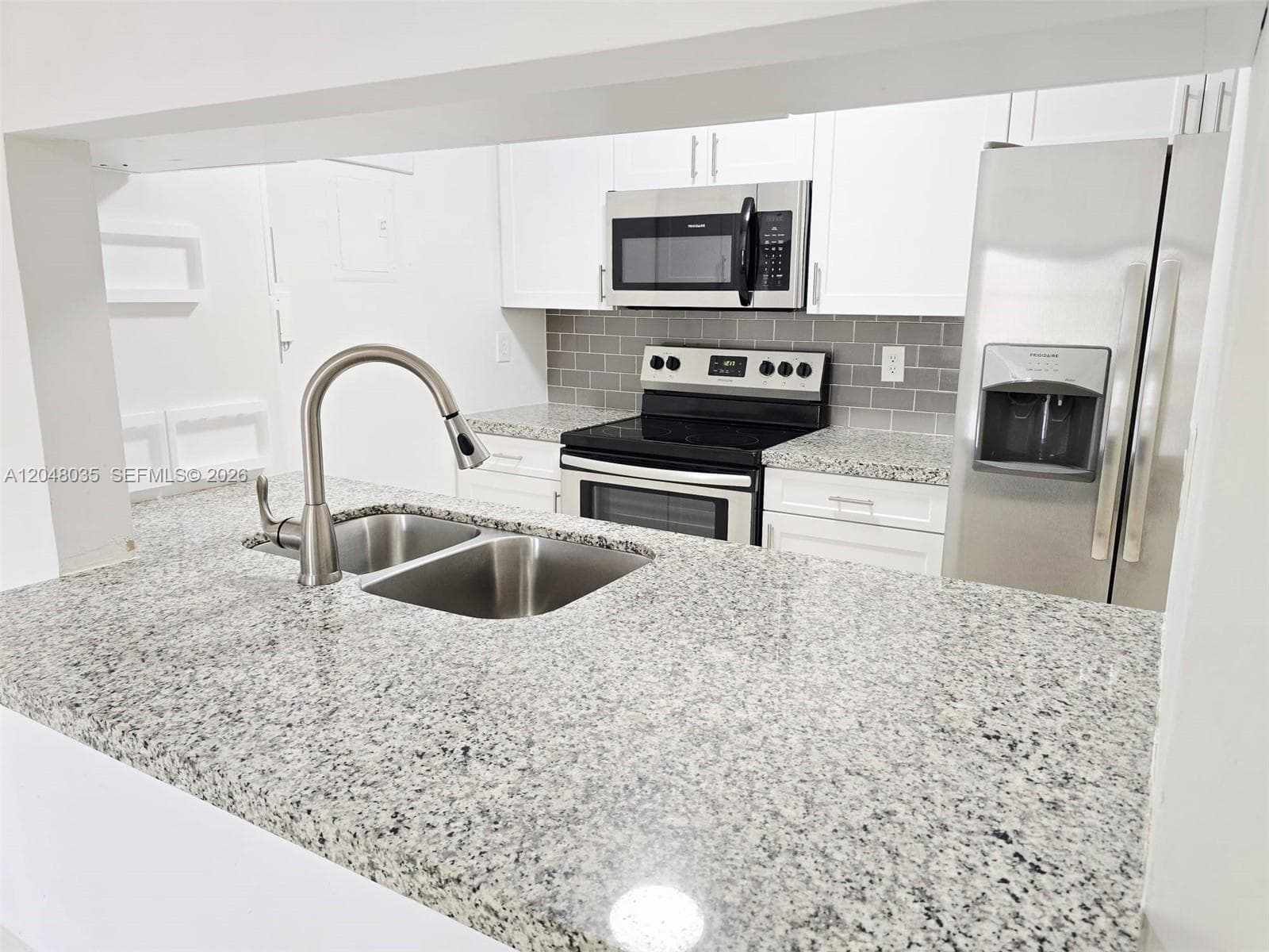 8877 Fontainebleau Blvd # 202, Miami FL 33172