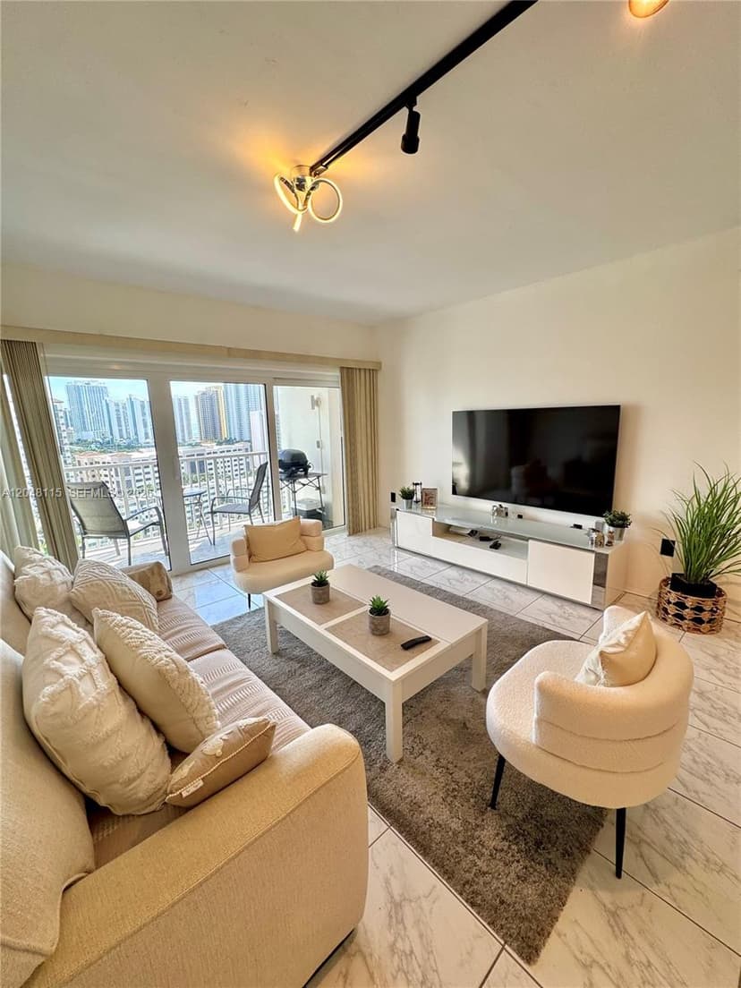 300 Bayview Dr # 1603, Sunny Isles Beach FL 33160