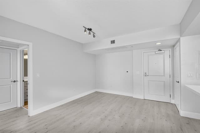 403 S Sapodilla Avenue # 409, West Palm Beach FL 33401 - West Palm Beach, FL - Photo 5