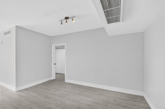 403 S Sapodilla Avenue # 409, West Palm Beach FL 33401 - West Palm Beach, FL - Photo 4