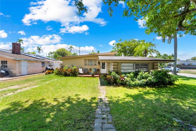 1300 S 20th Ave, Hollywood FL 33020 - Hollywood, FL - Photo 2
