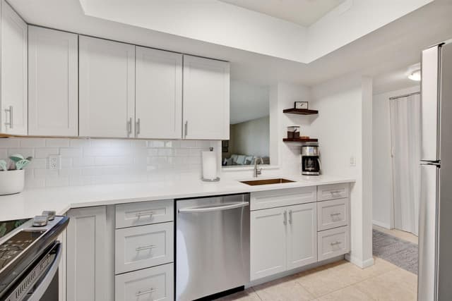 6600 S Oriole Boulevard, Delray Beach FL 33446 - Delray Beach, FL - Photo 2