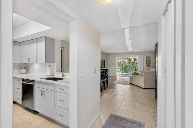 6600 S Oriole Boulevard, Delray Beach FL 33446 - Delray Beach, FL - Photo 7