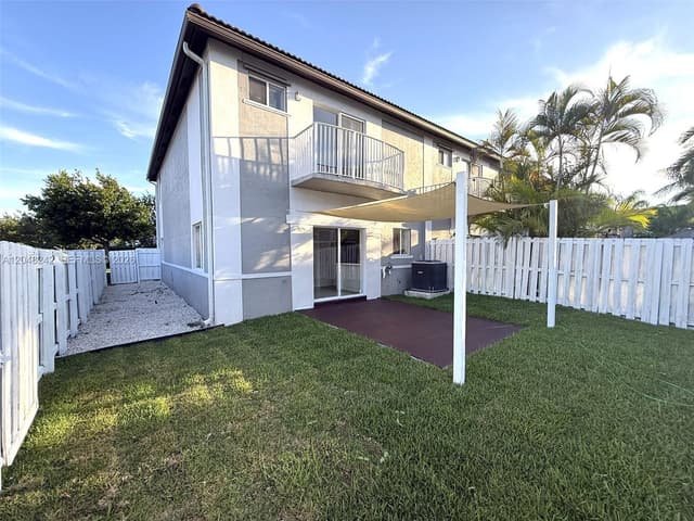 12821 SW 29th St, Miramar FL 33027 - Miramar, FL - Photo 6