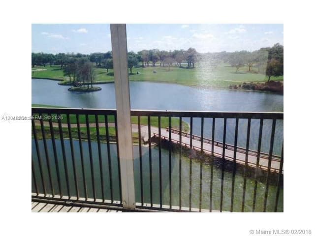 3001 W Rolling Hills Cir # 701, Davie FL 33328 - Davie, FL - Photo 4