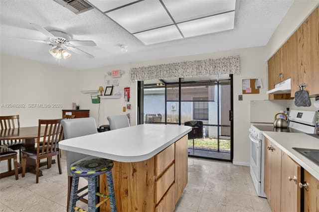 12104 Landing Way, Cooper City FL 33026 - Cooper City, FL - Photo 6