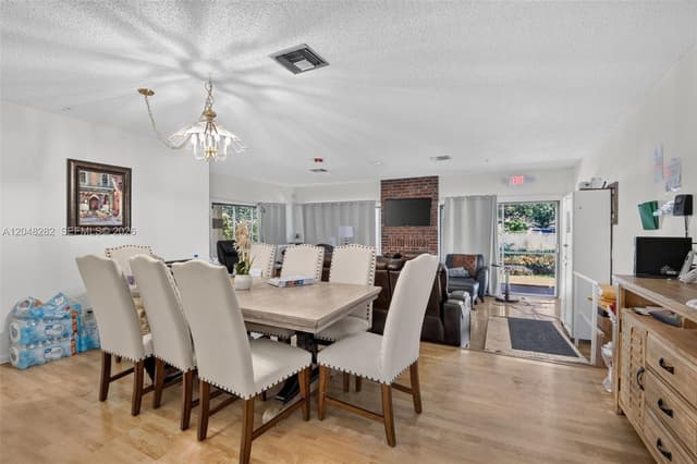 12104 Landing Way, Cooper City FL 33026 - Cooper City, FL - Photo 3
