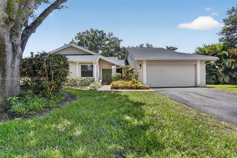 12104 Landing Way, Cooper City FL 33026