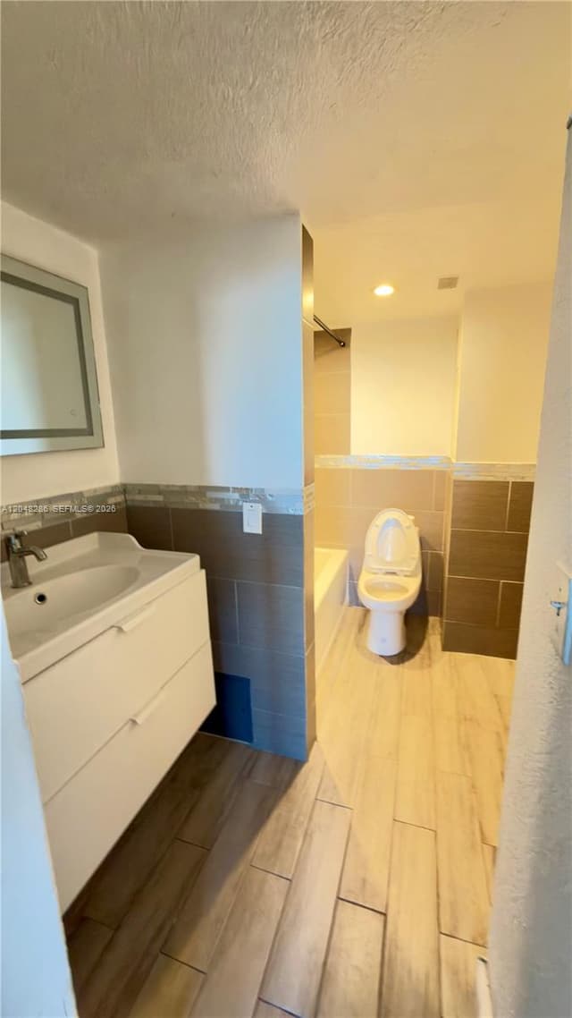 3660 NE 166th St # 607, North Miami Beach FL 33160 - North Miami Beach, FL - Photo 4