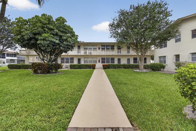 5 Northampton A # 5, West Palm Beach FL 33417 - West Palm Beach, FL - Photo 2