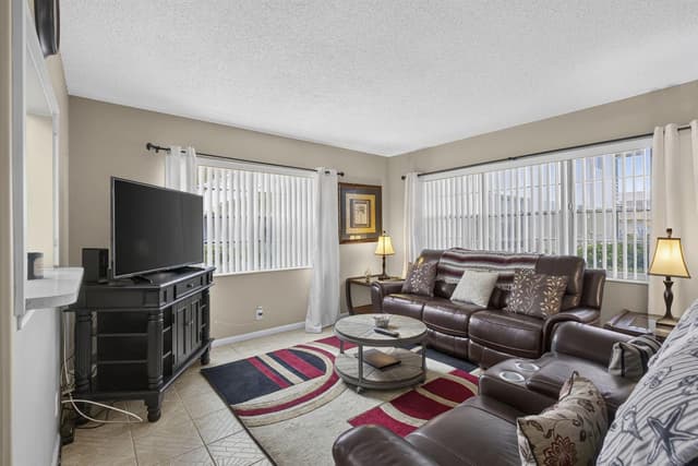 5 Northampton A # 5, West Palm Beach FL 33417 - West Palm Beach, FL - Photo 3