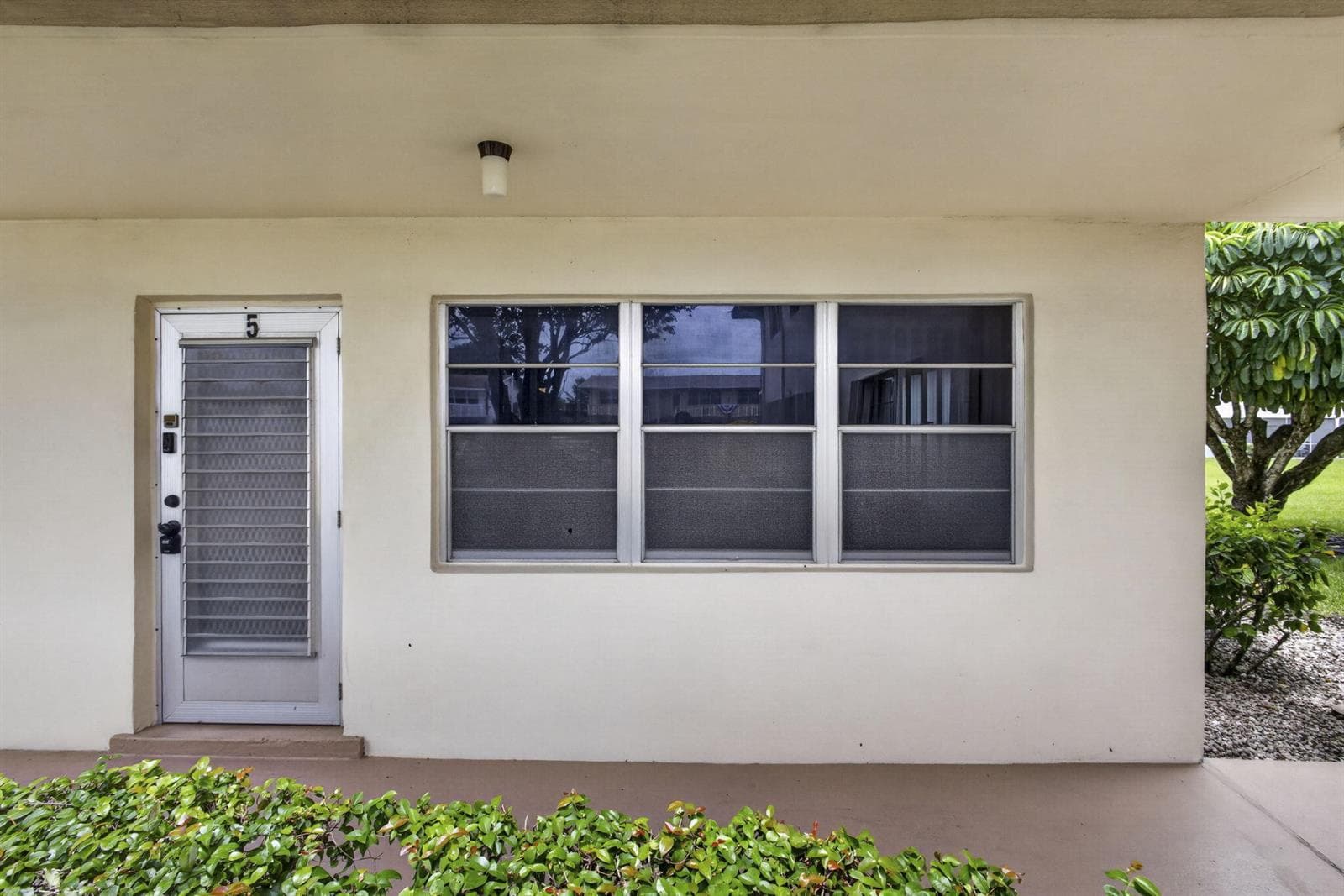 5 Northampton A # 5, West Palm Beach FL 33417 - West Palm Beach, FL - Photo 1