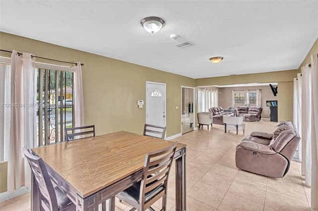331 NE 176th St, North Miami Beach FL 33162 - North Miami Beach, FL - Photo 5