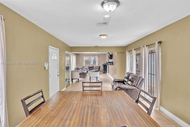 331 NE 176th St, North Miami Beach FL 33162 - North Miami Beach, FL - Photo 4