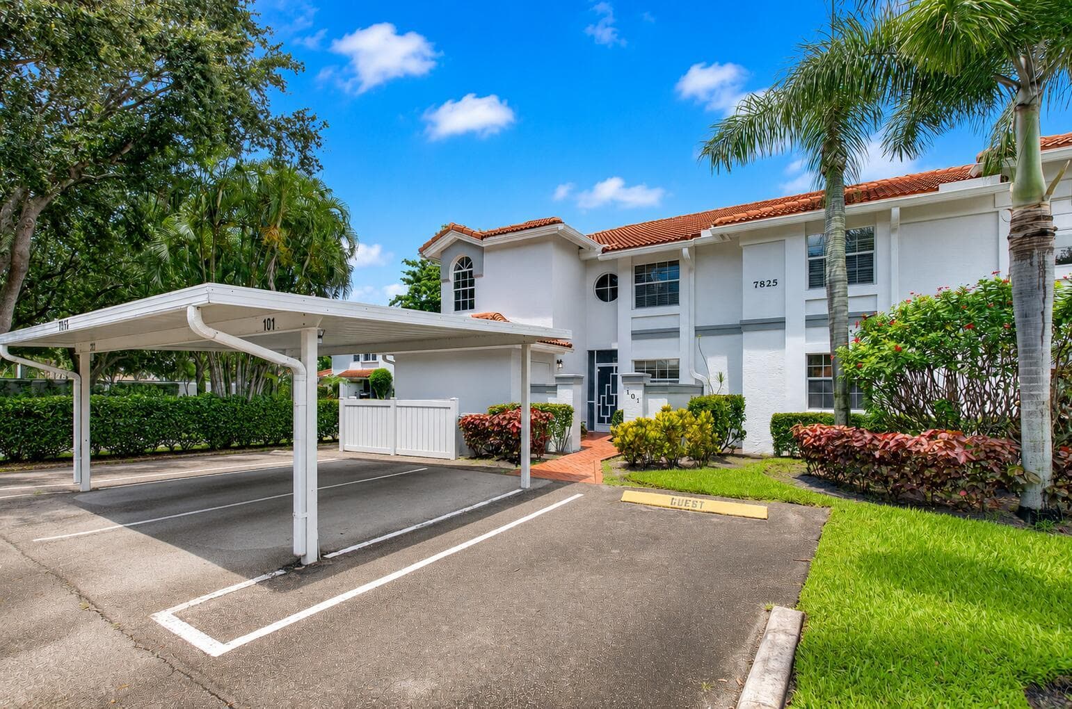 7825 Whispering Palms Drive # 101, Boynton Beach FL 33437