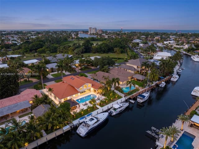 2770 NE 23rd Pl, Pompano Beach FL 33062 - Pompano Beach, FL - Photo 2