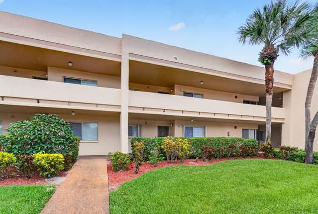 3212 Strawflower Way # 218, Lake Worth FL 33467 - Lake Worth, FL - Photo 4