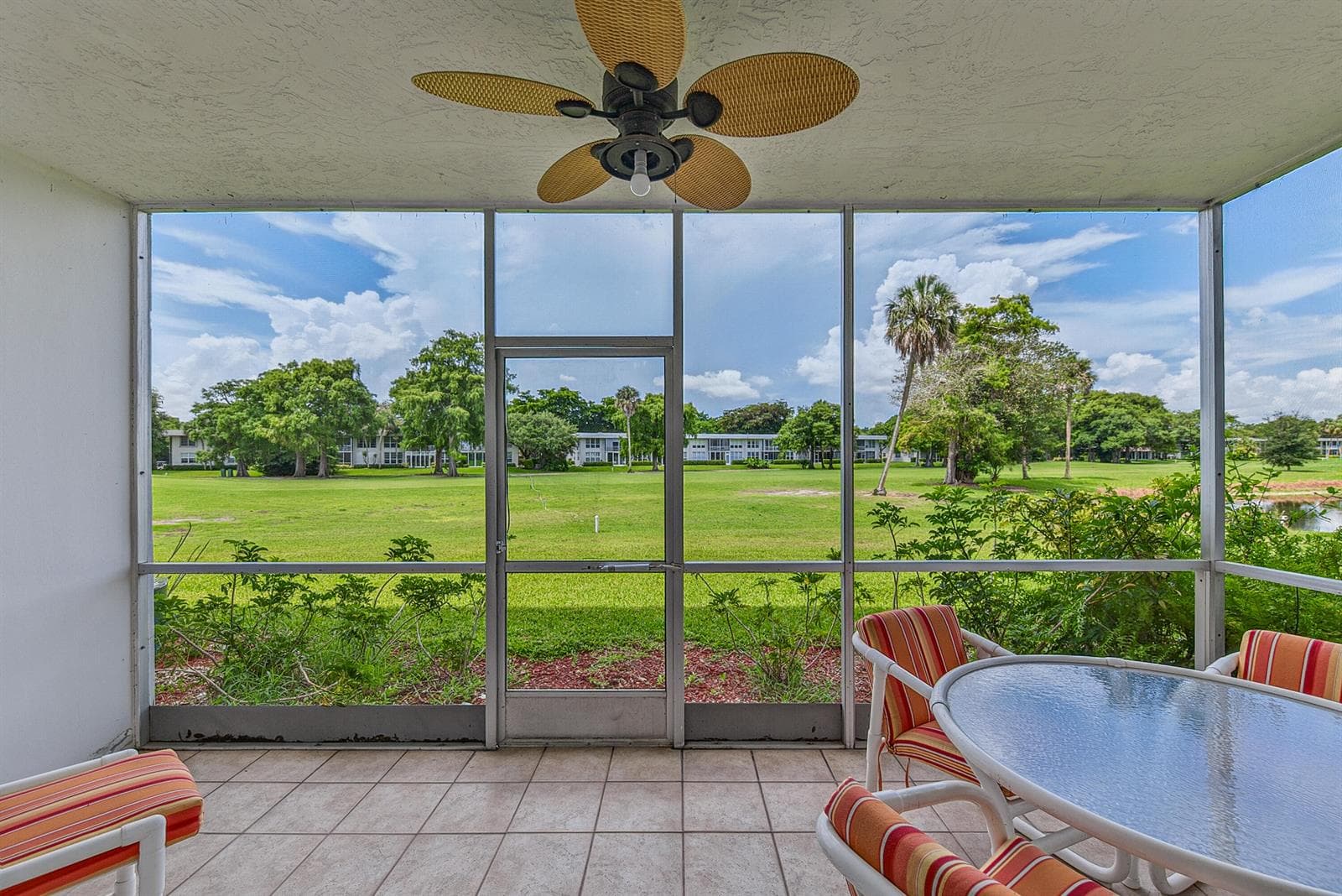 4020 W Palm Aire Drive # 106, Pompano Beach FL 33069 - Pompano Beach, FL - Photo 1