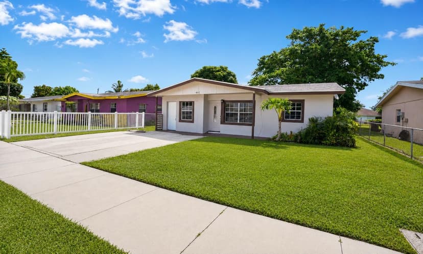 417 SW 8th Avenue, Delray Beach FL 33444