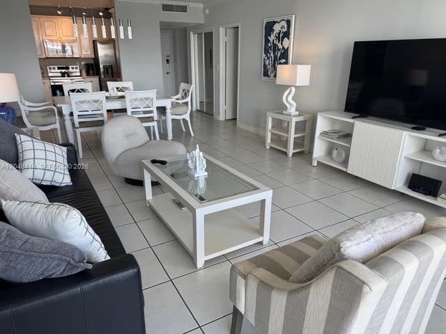 5601 Collins Ave # 823, Miami Beach FL 33140 - Miami Beach, FL - Photo 2