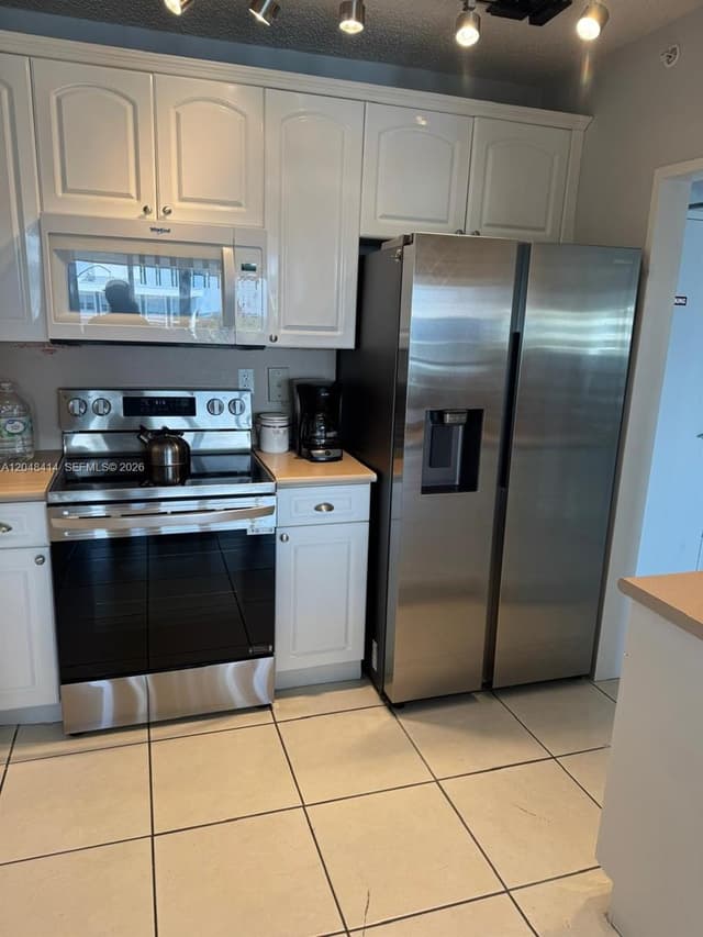5601 Collins Ave # 823, Miami Beach FL 33140 - Miami Beach, FL - Photo 3
