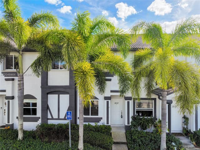 2221 SE 26th Ln # 2221, Homestead FL 33035 - Homestead, FL - Photo 2