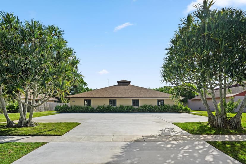 1262 The 12th Fairway, Wellington FL 33414