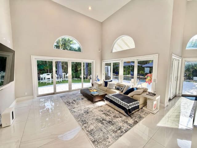 233 Pershing Way, West Palm Beach FL 33401 - West Palm Beach, FL - Photo 6